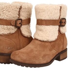 Ugg Blayre II Boots - excellent condition- size 7